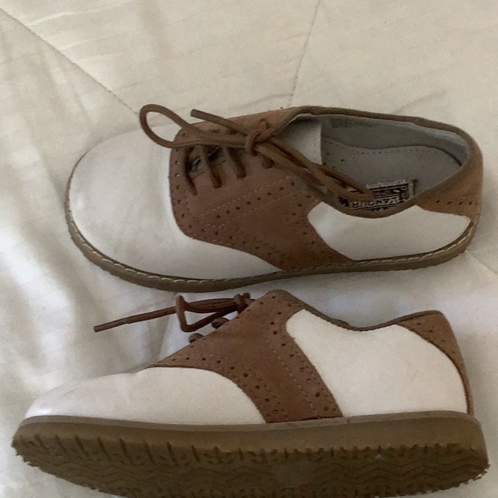 Boys sz 12 White brown Lamour dress shoes